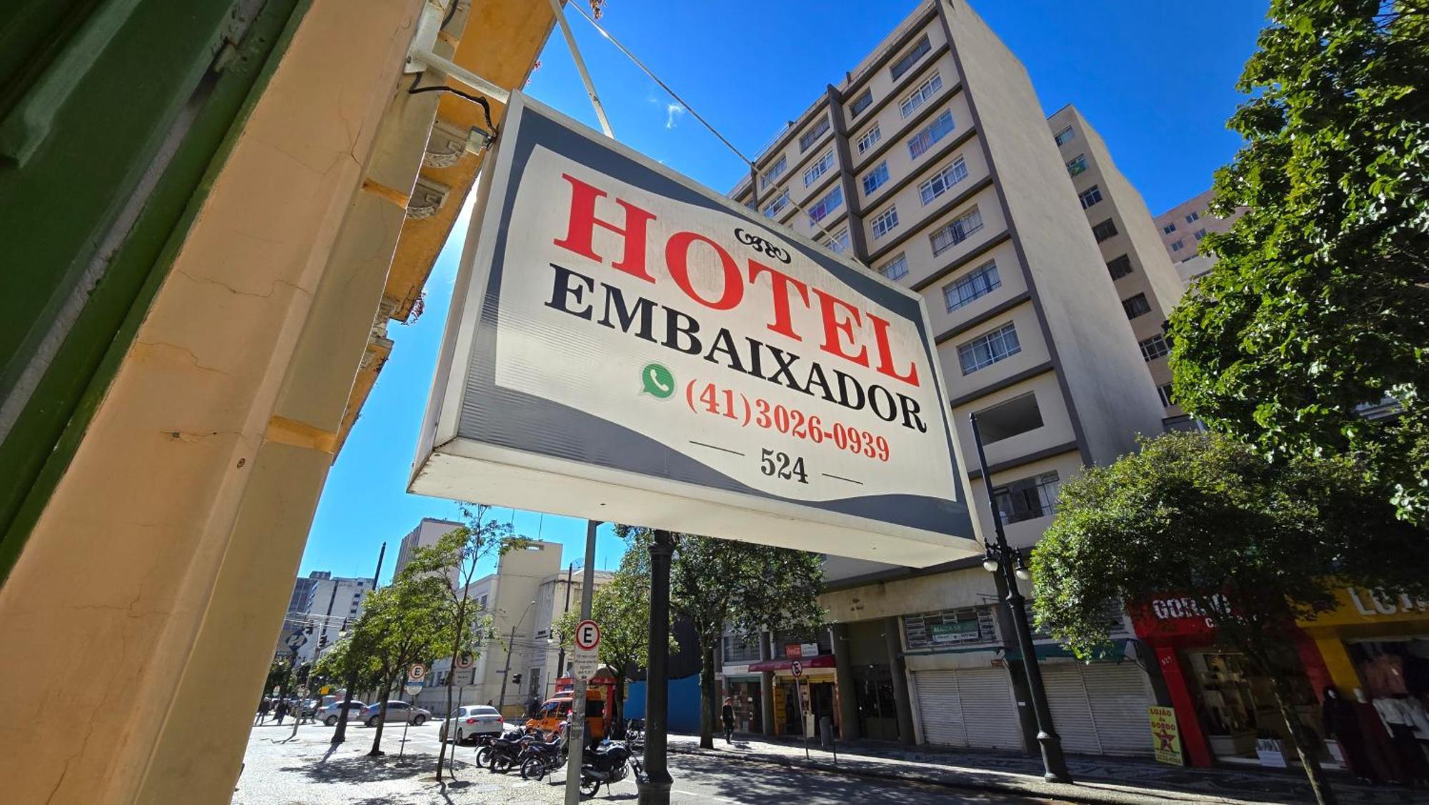 Hotel Embaixador De Curitiba Eksteriør bilde